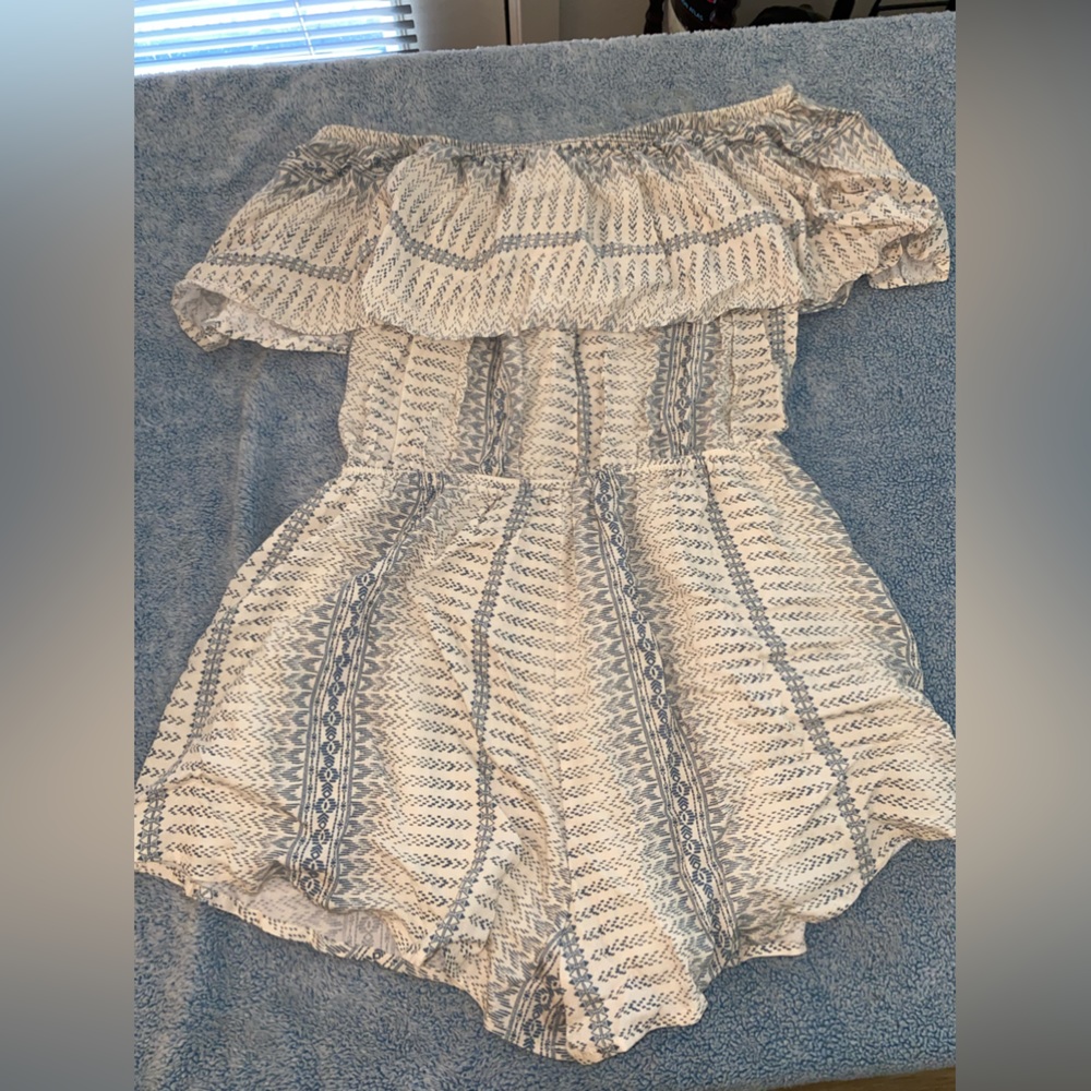 NWOT | Audrey 3+1 Tribal Romper | Super Cute | Size Medium | Blue and White